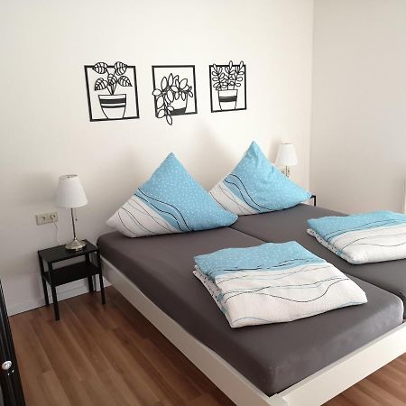 Familienfreundliche Ferienwohnung Mit Wohlfuehlbalkon Und Kostenlosem Parkplatz Nahe Messe Und Bodensee Meckenbeuren Dış mekan fotoğraf