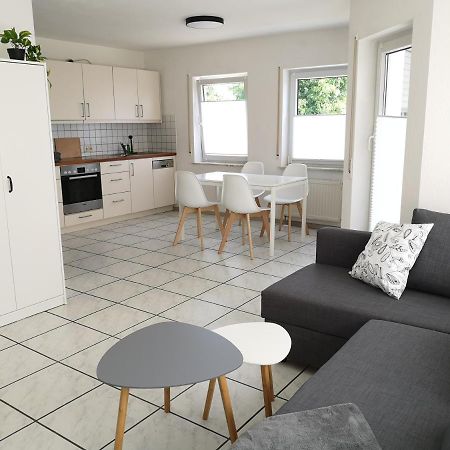 Familienfreundliche Ferienwohnung Mit Wohlfuehlbalkon Und Kostenlosem Parkplatz Nahe Messe Und Bodensee Meckenbeuren Dış mekan fotoğraf