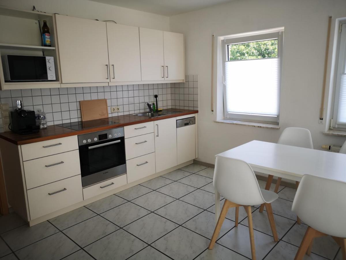 Familienfreundliche Ferienwohnung Mit Wohlfuehlbalkon Und Kostenlosem Parkplatz Nahe Messe Und Bodensee Meckenbeuren Dış mekan fotoğraf